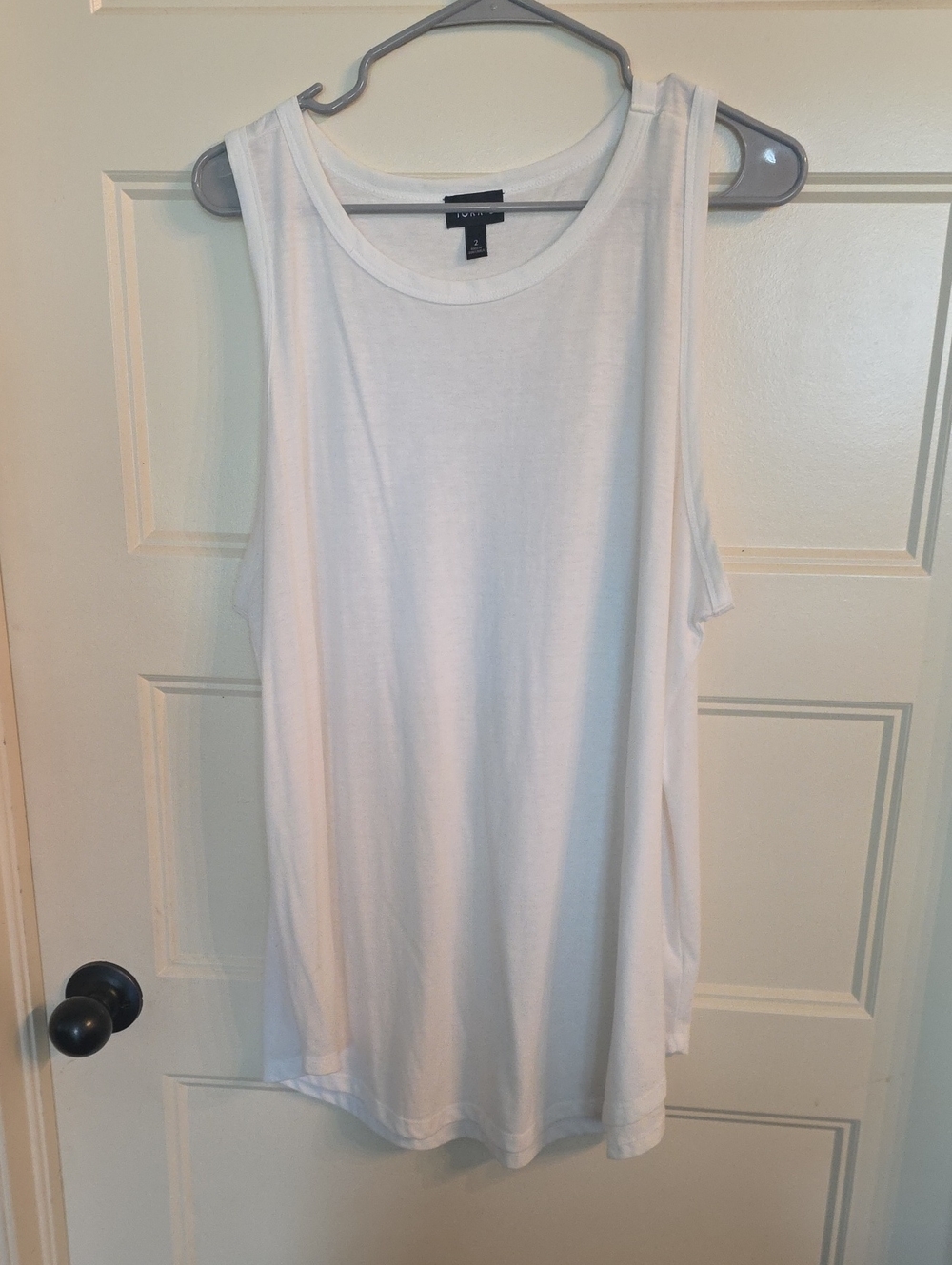 torrid White Scoop Neck Tank Top